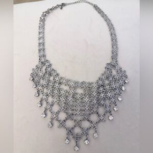 ✨Silver•Necklace with Crystal Accents